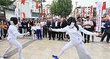 Denizli 19 Mayıs coşkusunu Gençlik ve Spor Festivalinde yaşadı
