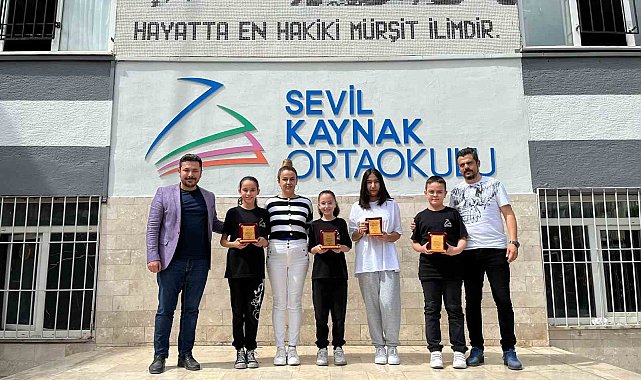 Denizli Sevil Kaynak Ortaoku'lundan dört Türkiye birincisi