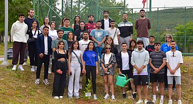 Depremde vefat eden MSKÜ öğrencileri anısına fidan dikildi