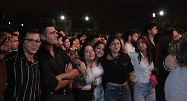Depremin vurduğu Hatay'da uzun bir aranın ardından vatandaşlar doyasıya eğlendi