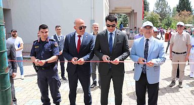 Dereköy Şehit Fatih Seven Ortaokulunda Bilim Fuarı açıldı