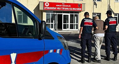 Devriye gezen jandarma 23 yıl 6 ay hapis cezası ile aranan şahsı yakaladı