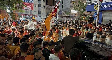 Diyarbakır, Şırnak ve Mardin'de Galatasaray'ın şampiyonluğu kutlandı