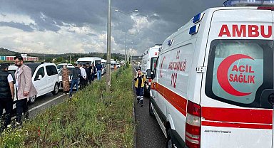 Diyarbakır'da 8 araçlı zincirleme kaza: 2 yaralı