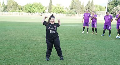 Down sendromlu Selin'in sevinci kalpleri ısıttı