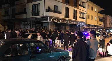 Düğün salonunda çıkan kavga sokağa taştı