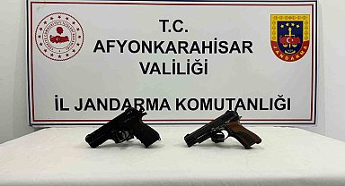 Düğünde havaya ateş açan muhtar ve beraberindekiler gözaltına alındı