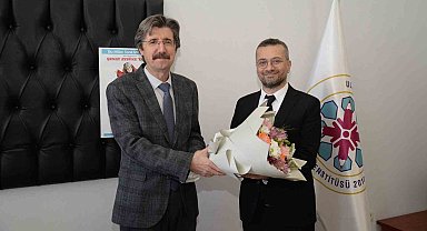 Eğitim Bilimleri Enstitüsü'nde bayrak değişimi