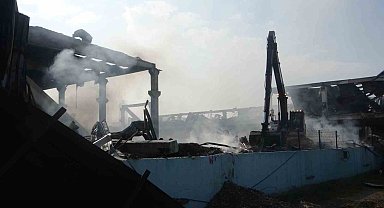 Elektrikli bisiklet fabrikasındaki yangının büyüklüğü gündüz ortaya çıtı