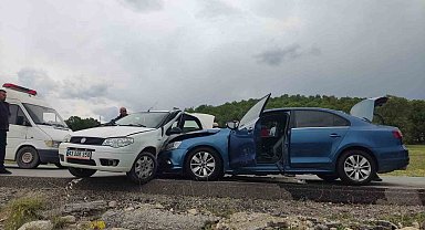 Emet-Hisarcık karayolunda trafik kazası: 5 yaralı
