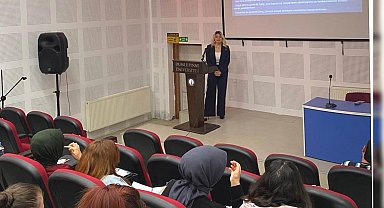 Emet MYO'da "Cumhuriyetin 100. Yılında Türkiye Ekonomisi" konulu konferans