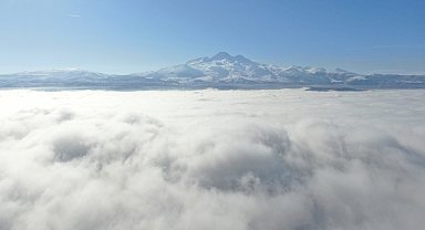 Erciyes gündoğumu büyüledi