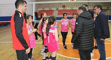 Erva Spor Kulübü Voleybol takımı yarı finalde