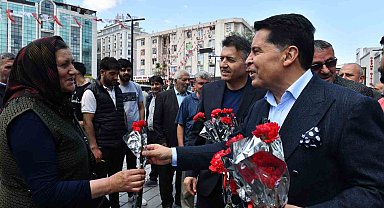 Esenyurt Belediye Başkanı Özer annelerle buluştu