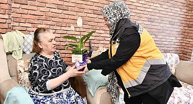 Esenyurt Belediyesi engelli anneleri unutmadı