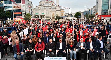Esenyurt'taki 19 Mayıs etkinliklerinde genç yetenekler sahne aldı