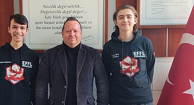 Eskişehir Fatih Fen Lisesi 'Yeşilay Münazara Turnuvası'nda Türkiye finaline yükseldi