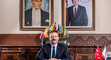 Eskişehir Valisi Hüseyin Aksoy, 19 Mayıs Atatürk'ü Anma, Gençlik ve Spor Bayramı'nda gençlere hitap etti