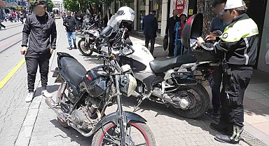 Eskişehir'de 52 motosiklet ve motorlu bisiklet sürücüsüne işlem uygulandı