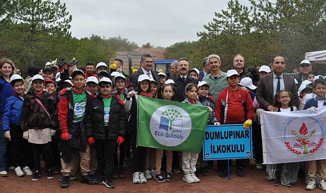Eskişehir'de "Orman Benim" etkinliğinde, yangınlara neden olabilecek malzemeler toplandı