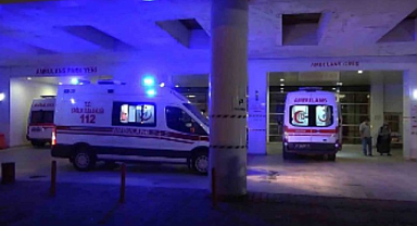 Eşini evde başka bir erkekle yakaladı 2 yaralı