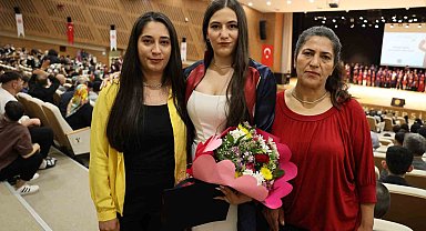 Fakülte birincisi depremzedeye beklenmedik sürpriz