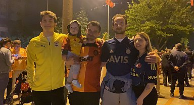 Fenerbahçeli çift Galatasaray'ın şampiyonluk kutlamalarına katıldı