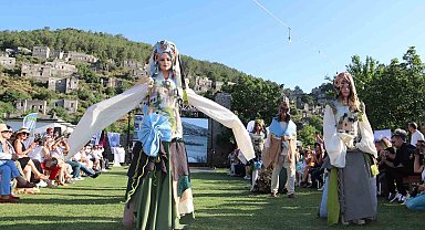 Fethiye'de geçmişin izleri günümüz modasıyla buluştu