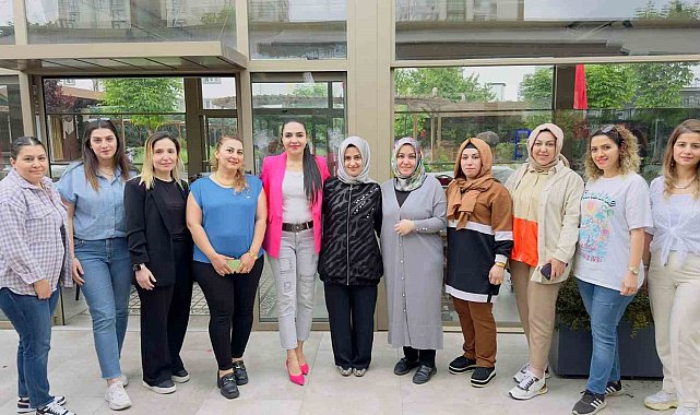 Final Okulları öğrencileri, Anneler Günü'nde annelerini onurlandırdı