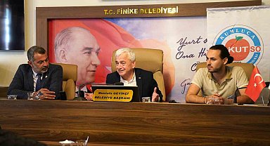Finike Belediye Başkanı Geyikçi, gençlere projelerini anlattı