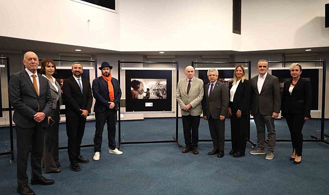Fotoğrafları Küba'da çekti, sergiyi İzmir Ekonomi'de açtı