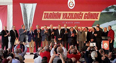 Galatasaray camiası, UEFA Kupası'nın yıl dönümünde Kemerburgaz Metin Oktay Tesisleri'nde buluştu