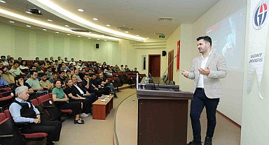 GAÜN'de "Türkiye'nin Büyük Dil Modeli" söyleşisi
