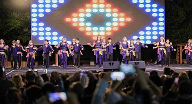 Gaziantep Kolej Vakfı öğrencilerinden dans şöleni