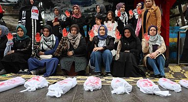 Gazze'deki anneler için oturdular