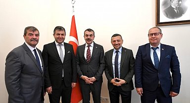 Gedizliler Milli Eğitim Bakanı Tekin'den destek istedi