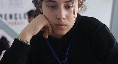 GKV'li Beren Kalyoncu'dan satrançta Türkiye derecesi