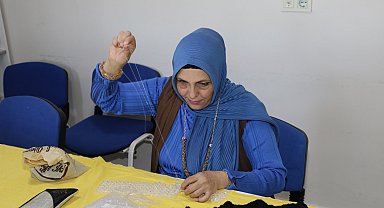Görme engelli kursiyerin el işi ürünleri hayranlık uyandırdı
