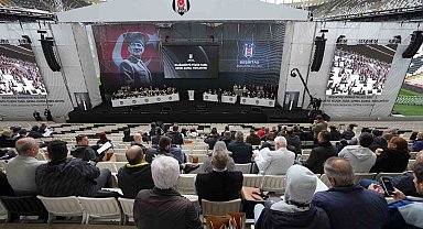 Hasan Arat: "Bu kongrede Beşiktaş'ı farklı yerlere götüreceğimiz belli oldu"
