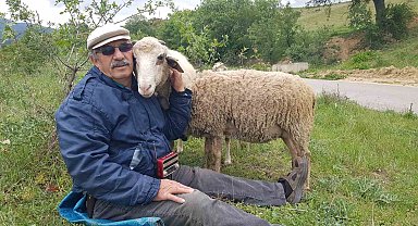 Hastalık sonrası aldığı küçükbaş hayvanlarla yeniden hayata bağlandı