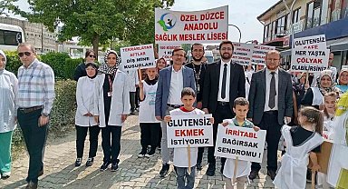 Hastane bahçesinde ücretsiz sağlık taraması yaptılar