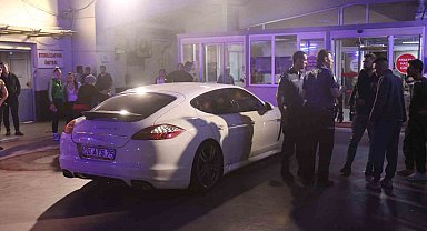 Hastane bahçesinde vurulan alışveriş merkezi işletmecisi ağır yaralandı