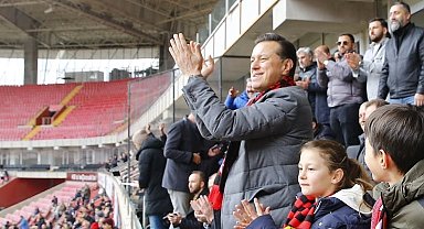 Hatipoğlu'dan Eskişehirspor paylaşımı