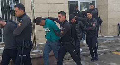 Havaya ateş eden yabancı uyruklu şahıslara sınır dışı