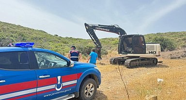 Hazine arazisinde kaçak kazı yapan şüpheli yakalandı
