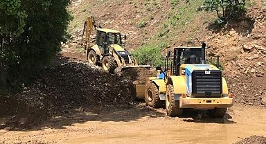 Heyelan nedeniyle kapanan yollar açıldı