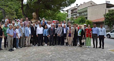 Hiciv ustası Şair Eşref memleketi Kırkağaç'ta anıldı