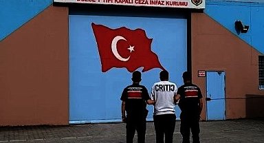 Hırsızlık suçundan aranıyordu