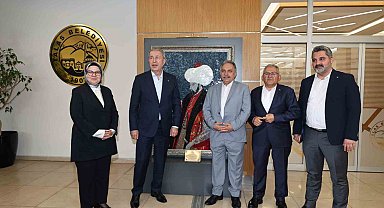 Hulusi Akar'dan Başkan Yalçın'a tebrik ziyareti