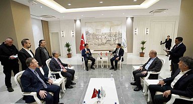 İBB Başkanı İmamoğlu'ndan Esenyurt Belediye Başkanı Özer'e tebrik ziyareti